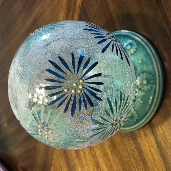 Crackled glass globe with ceramic stand - Picture 1 of 8